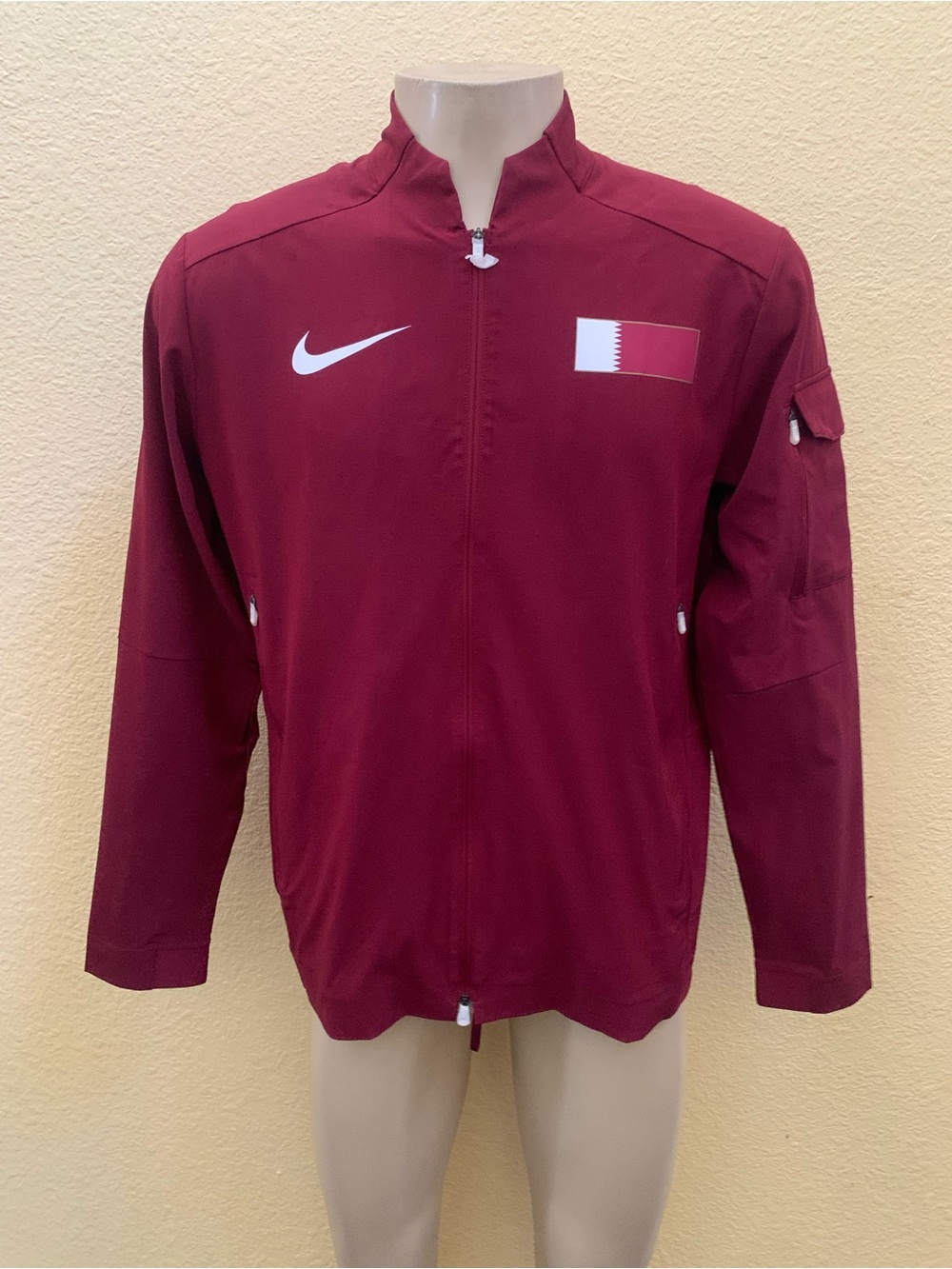 NWOT Nike Men’s Size Large Team Qatar Pro Elite Running Jacket